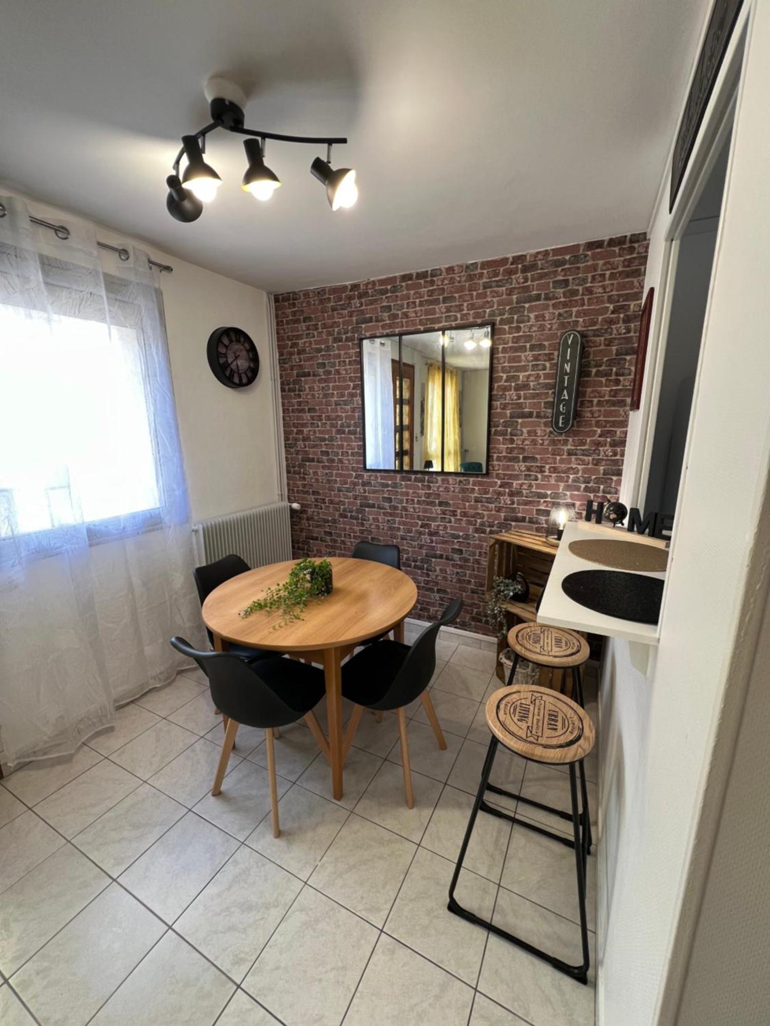 Maison 3 Chambres 6 Personnes Et Garage Châteauroux Exterior foto