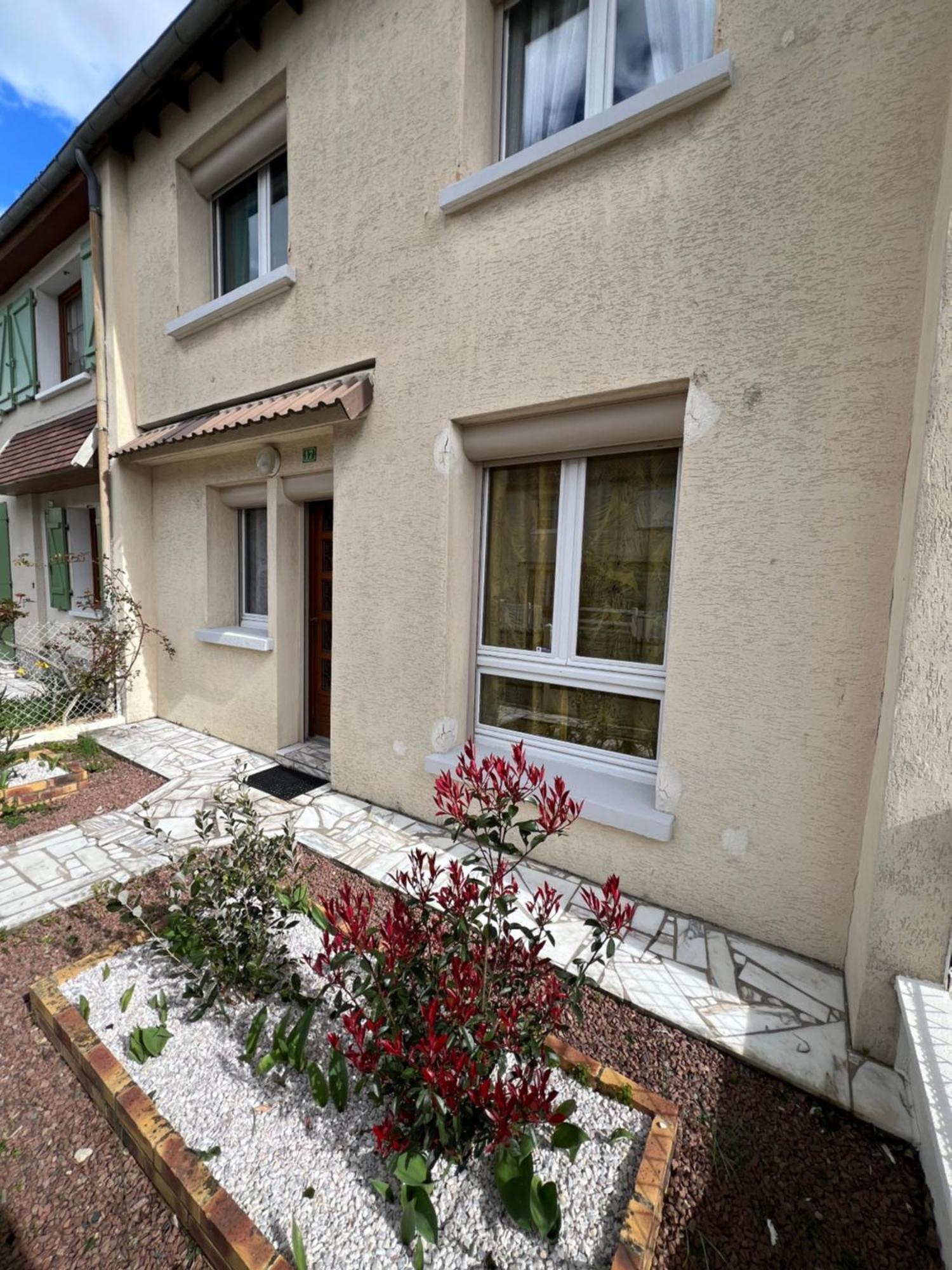 Maison 3 Chambres 6 Personnes Et Garage Châteauroux Exterior foto